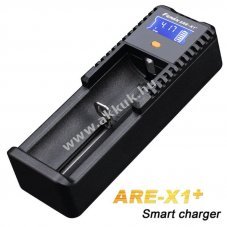Fenix LCD egyrekeszes gyorst�lt� 18650 26650 16340 14500 10440 Li-Ion akkukhoz USB
